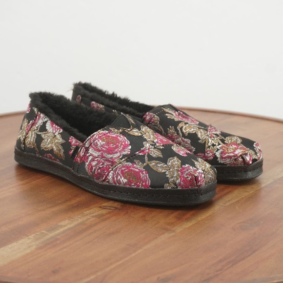 Toms Shoes - TOMS Floral Slippers Faux Fur Lined Slip On Comfort Shoes Floral Satin Womens 6